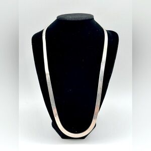 7mm ITALY STERLING SILVER HERRINGBONE flat snake Necklace 24" long 30 grams VNTG